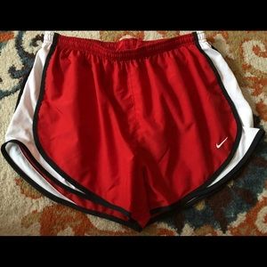 Nike Women's Dry Tempo Shorts